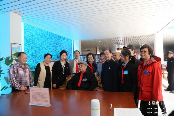 陈昊苏与开元(中国)师生合影.JPG