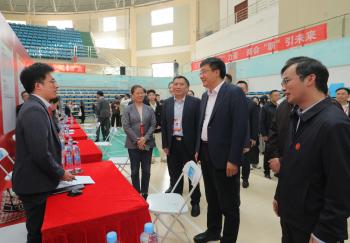 南昌市民营企业助力稳就业暨“百城千校万企”专场招聘会在我校举行